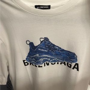 Balenciaga shirt Me s